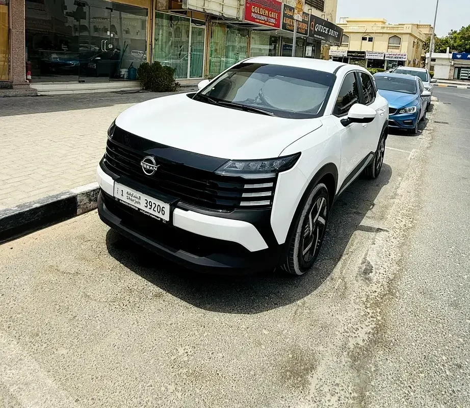 نيسان كيكس 2025