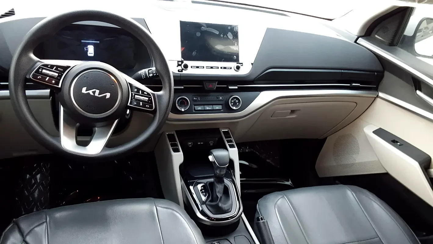 KIA CARENS 2025
