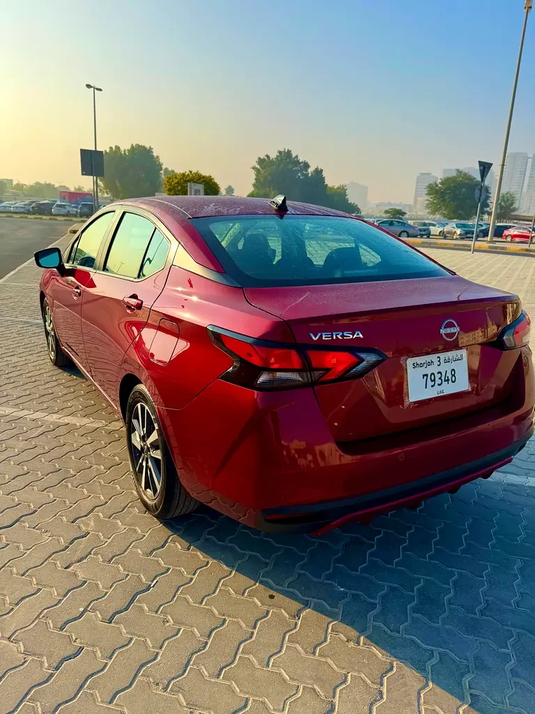 NISSAN VERSA 2025
