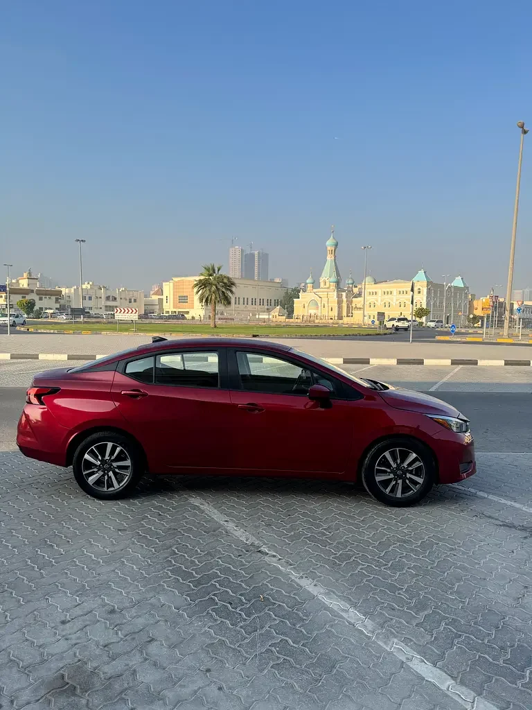 NISSAN VERSA 2025