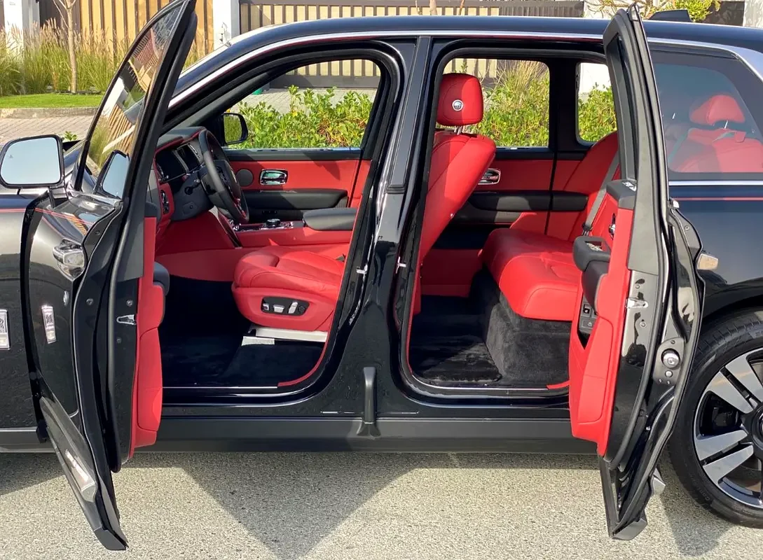 ROLLS ROYCE CULLINAN 2023