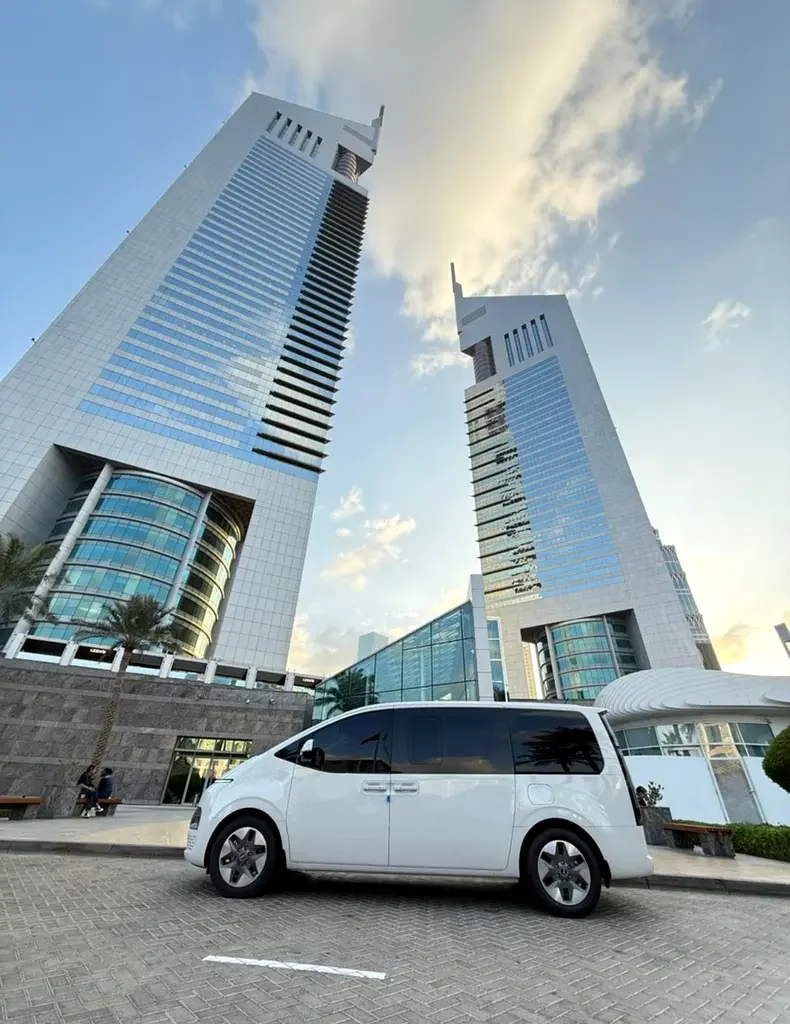 HYUNDAI STARIA 2025