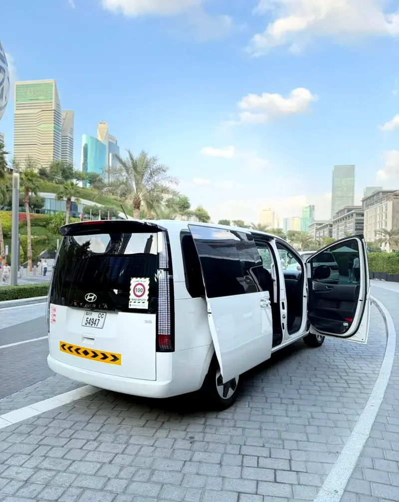 HYUNDAI STARIA 2025