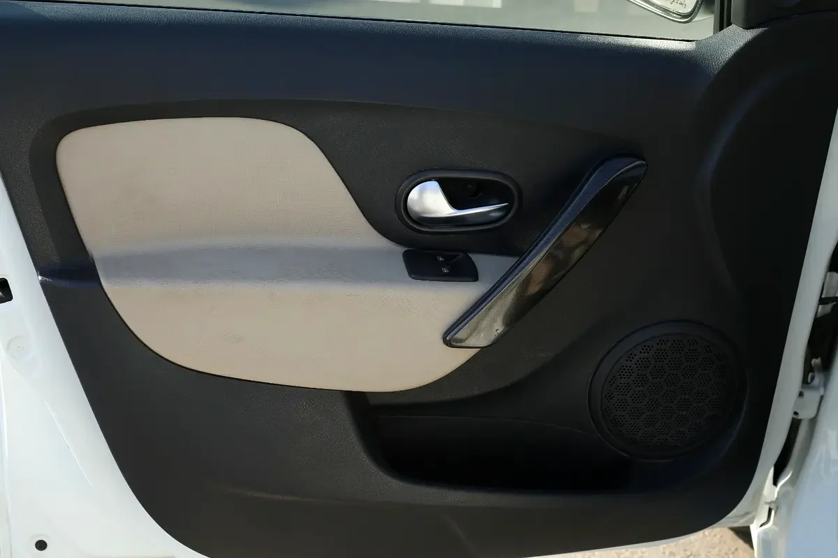 RENAULT SYMBOL 2020