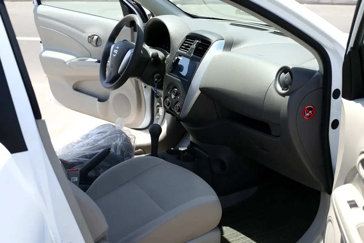 NISSAN SUNNY 2023
