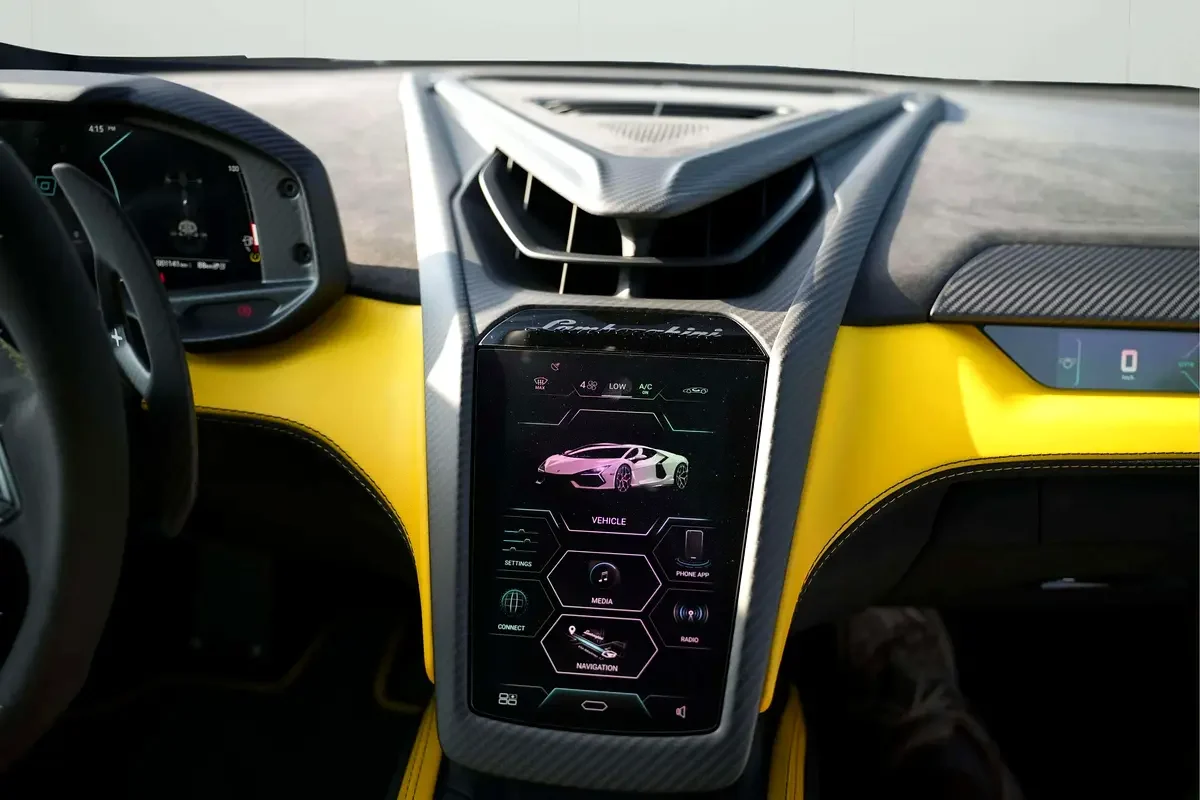 LAMBORGHINI Revuelto 2025
