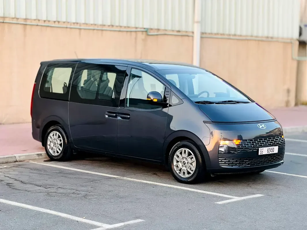 HYUNDAI STARIA 2025