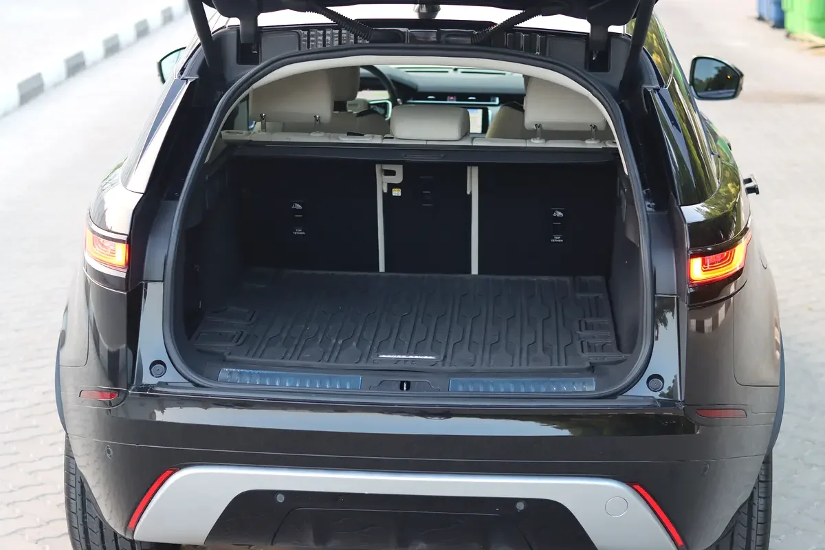 LAND ROVER VELAR 2023