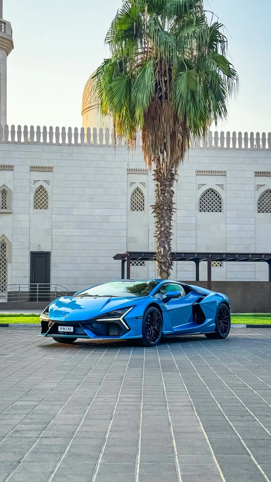 LAMBORGHINI Revuelto 2024