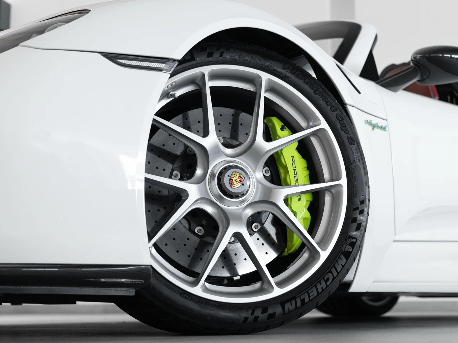PORSCHE 918 SPYDER 2015