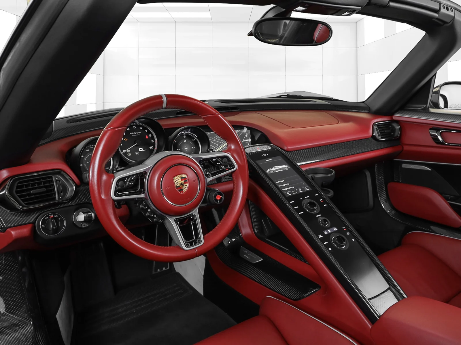 PORSCHE 918 SPYDER 2015