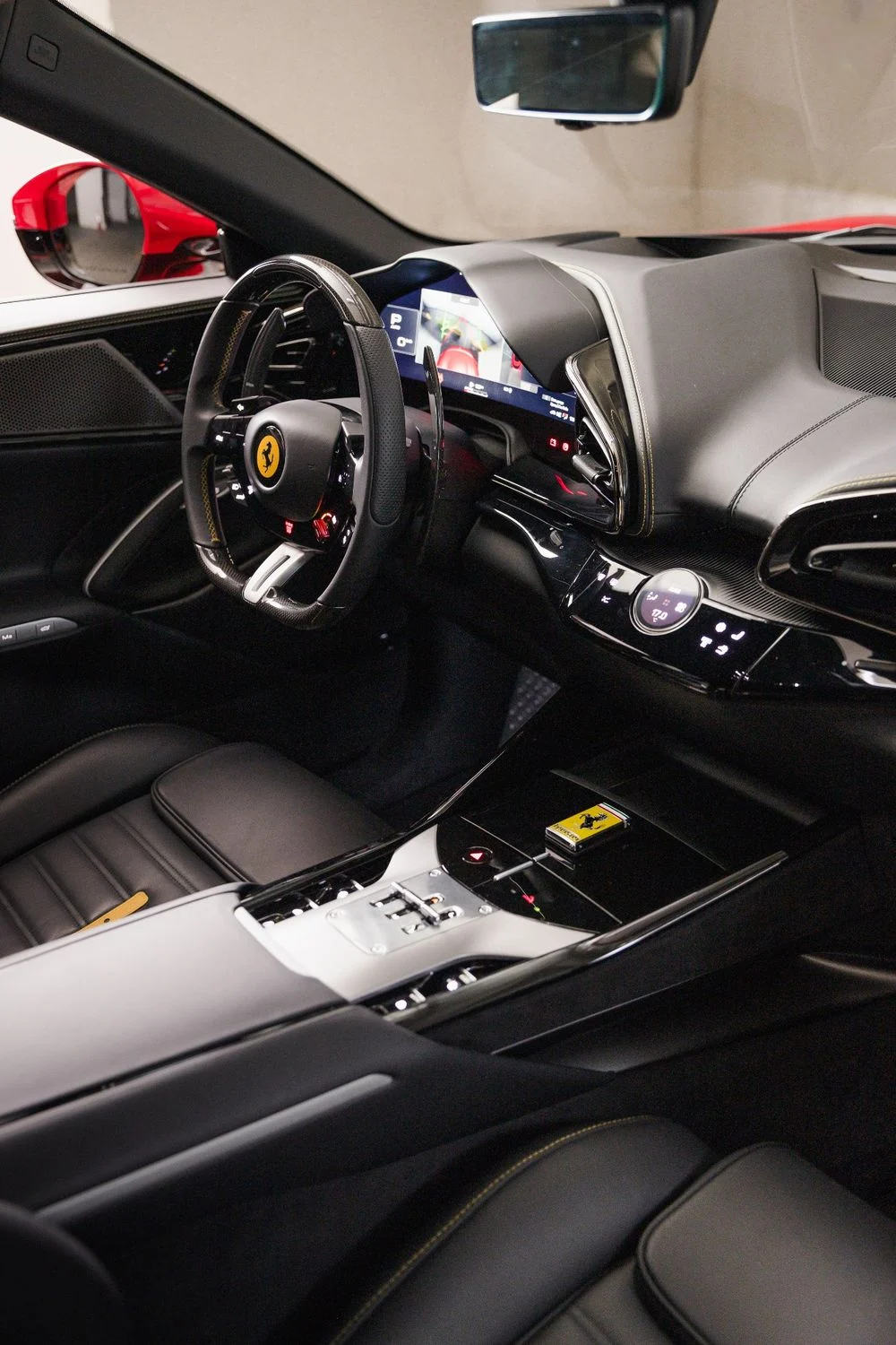 FERRARI PUROSANGUE 2025