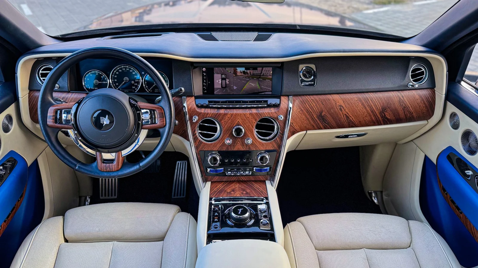 ROLLS ROYCE CULLINAN 2023