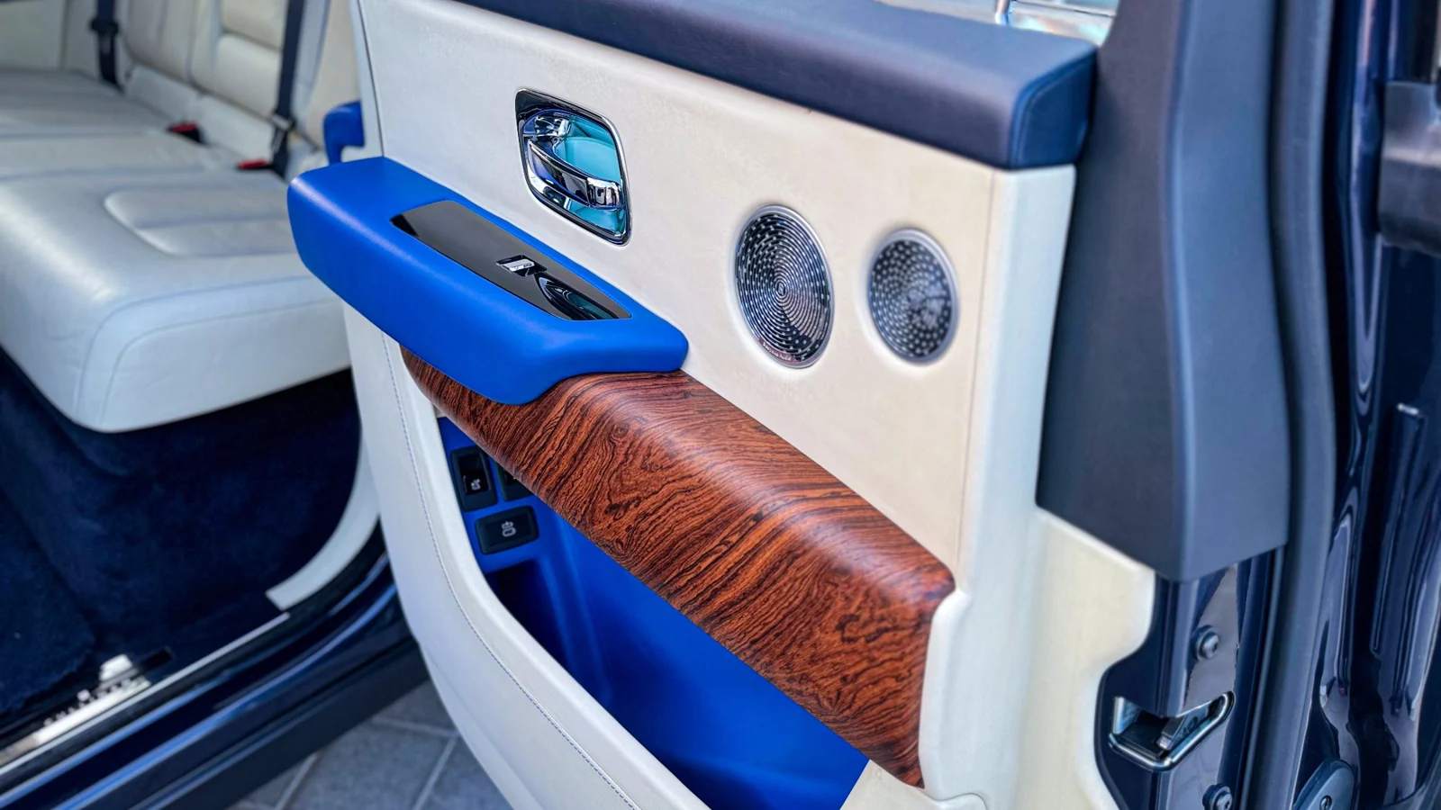 ROLLS ROYCE CULLINAN 2023