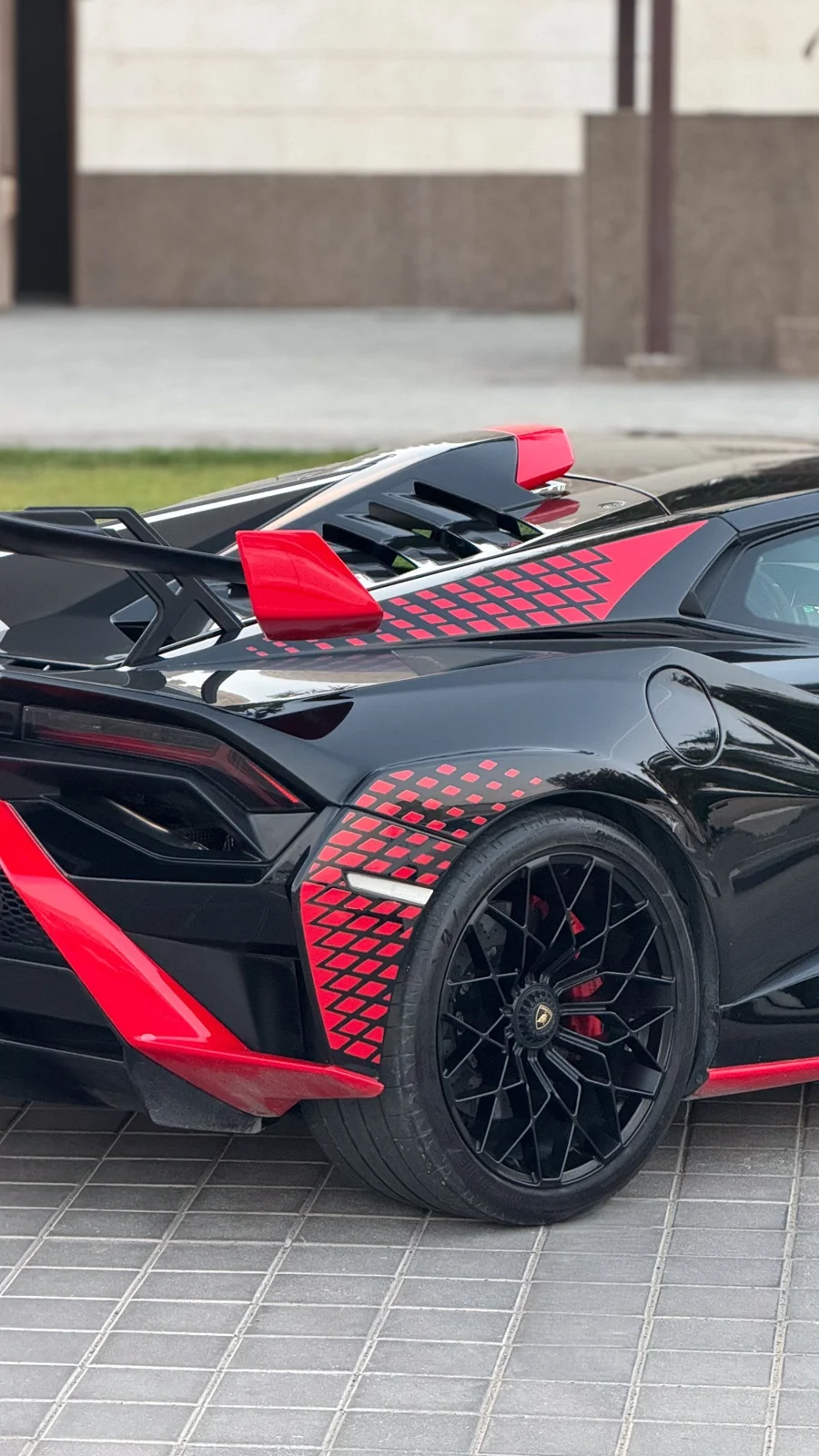 LAMBORGHINI HURACAN 2023