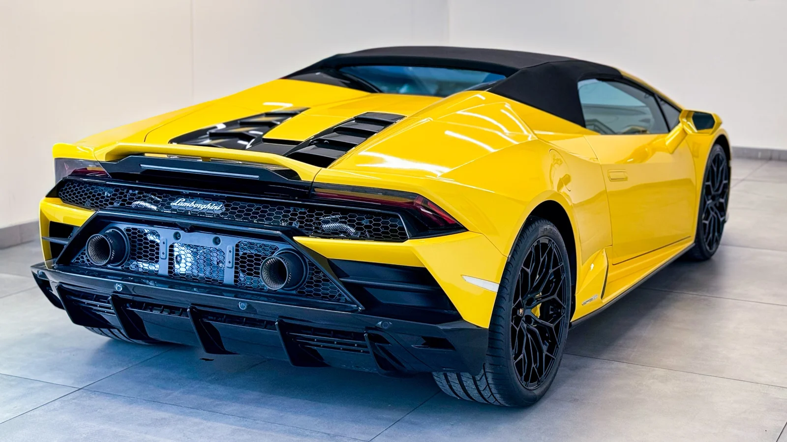 LAMBORGHINI HURACAN 2022