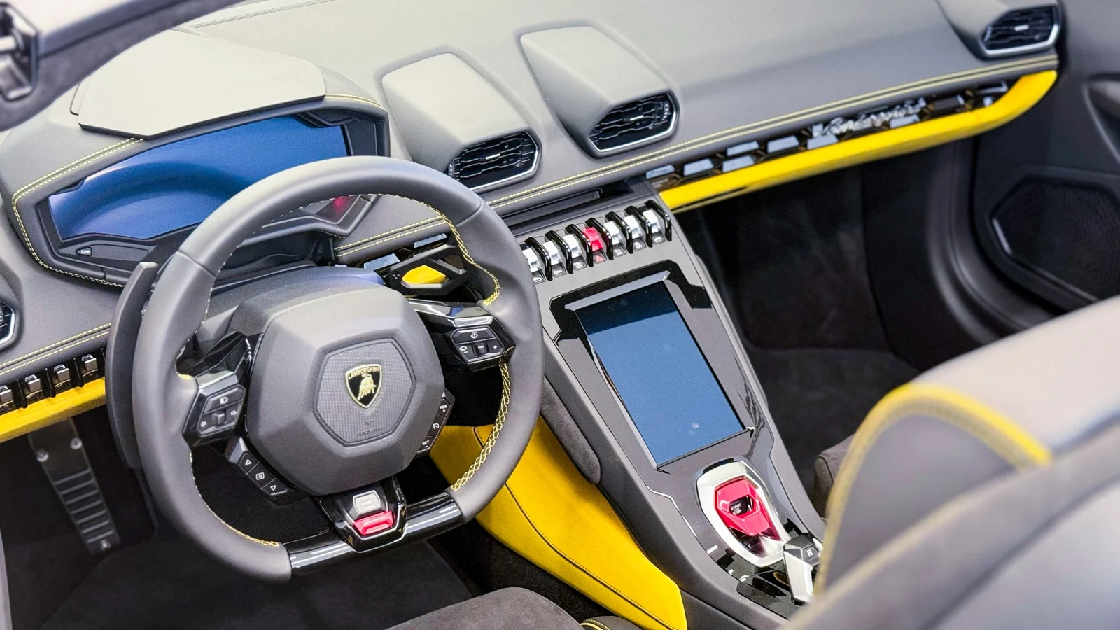 LAMBORGHINI HURACAN 2022