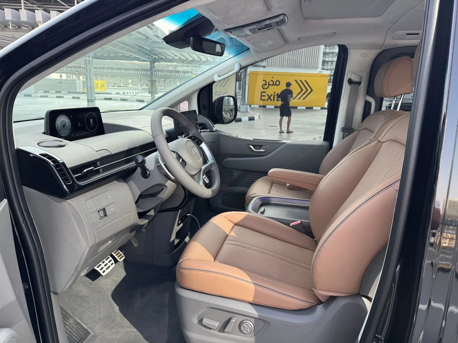 HYUNDAI STARIA 2026