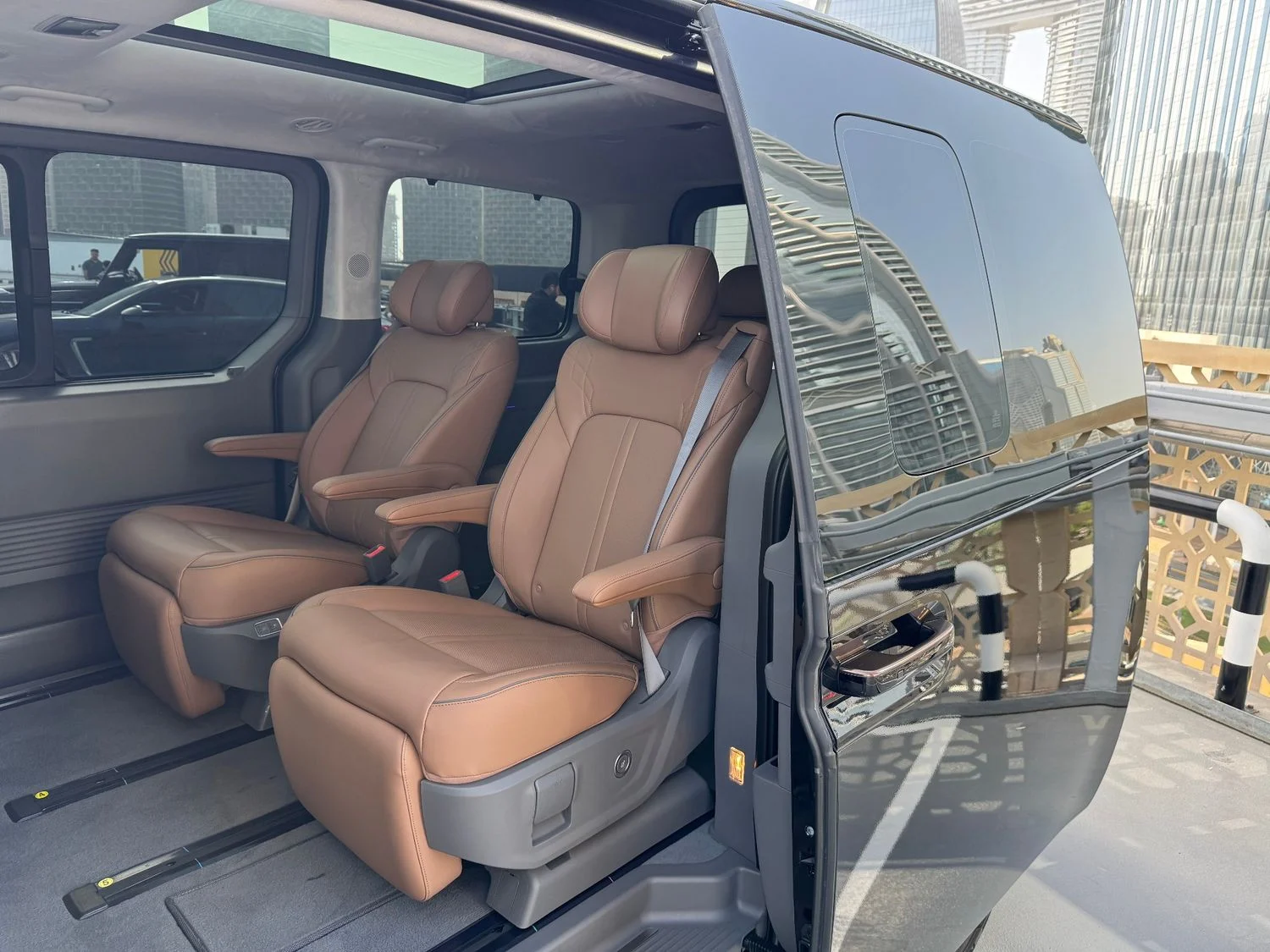 HYUNDAI STARIA 2026