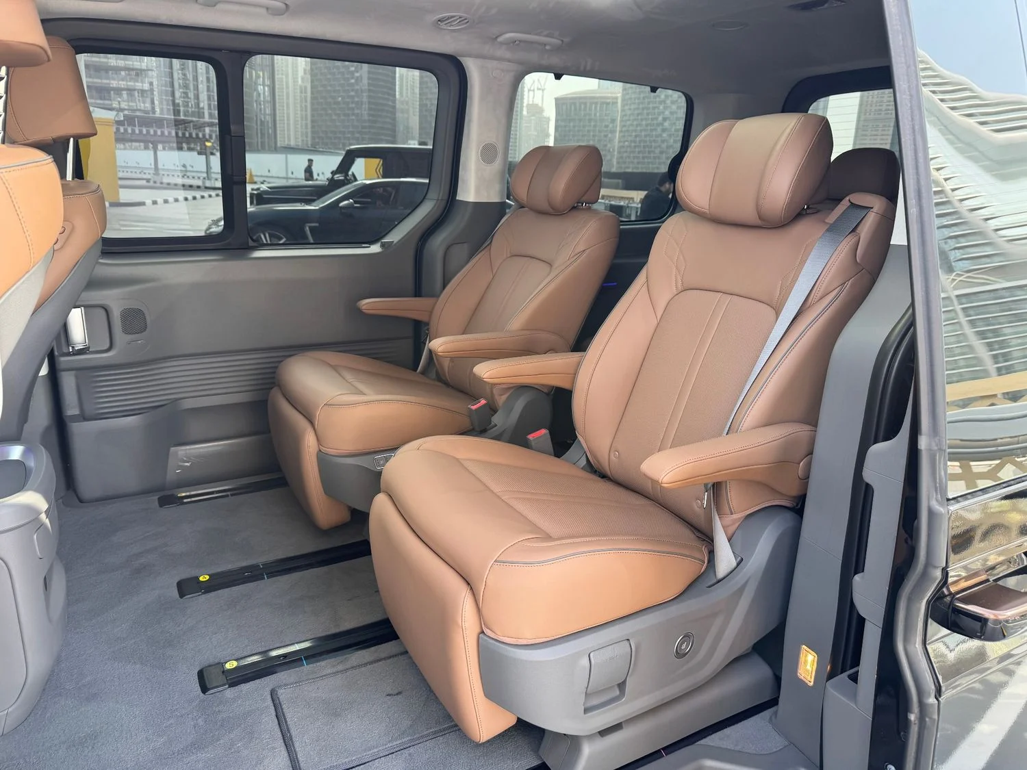 HYUNDAI STARIA 2026