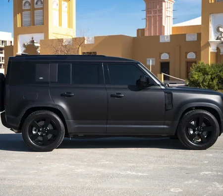 LAND ROVER DEFENDER 2024