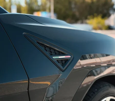 LAMBORGHINI URUS 2024