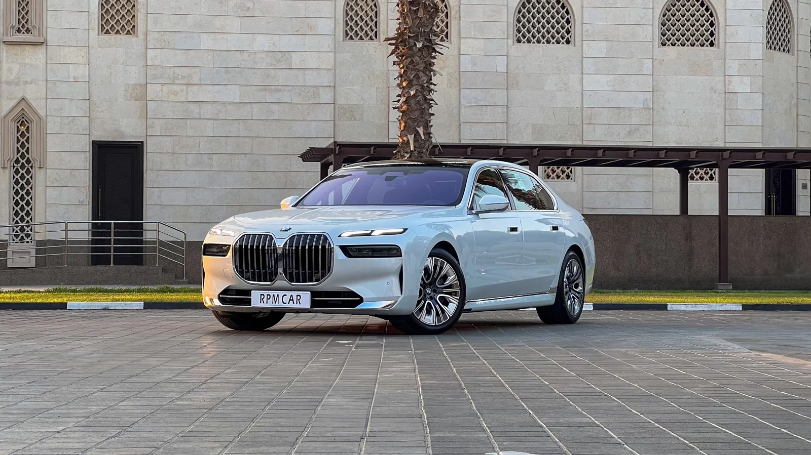 بي أم دبليو 7 SERIES 2024