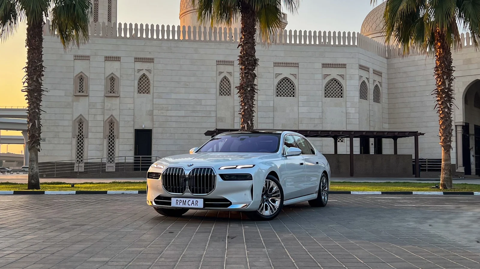 بي أم دبليو 7 SERIES 2024