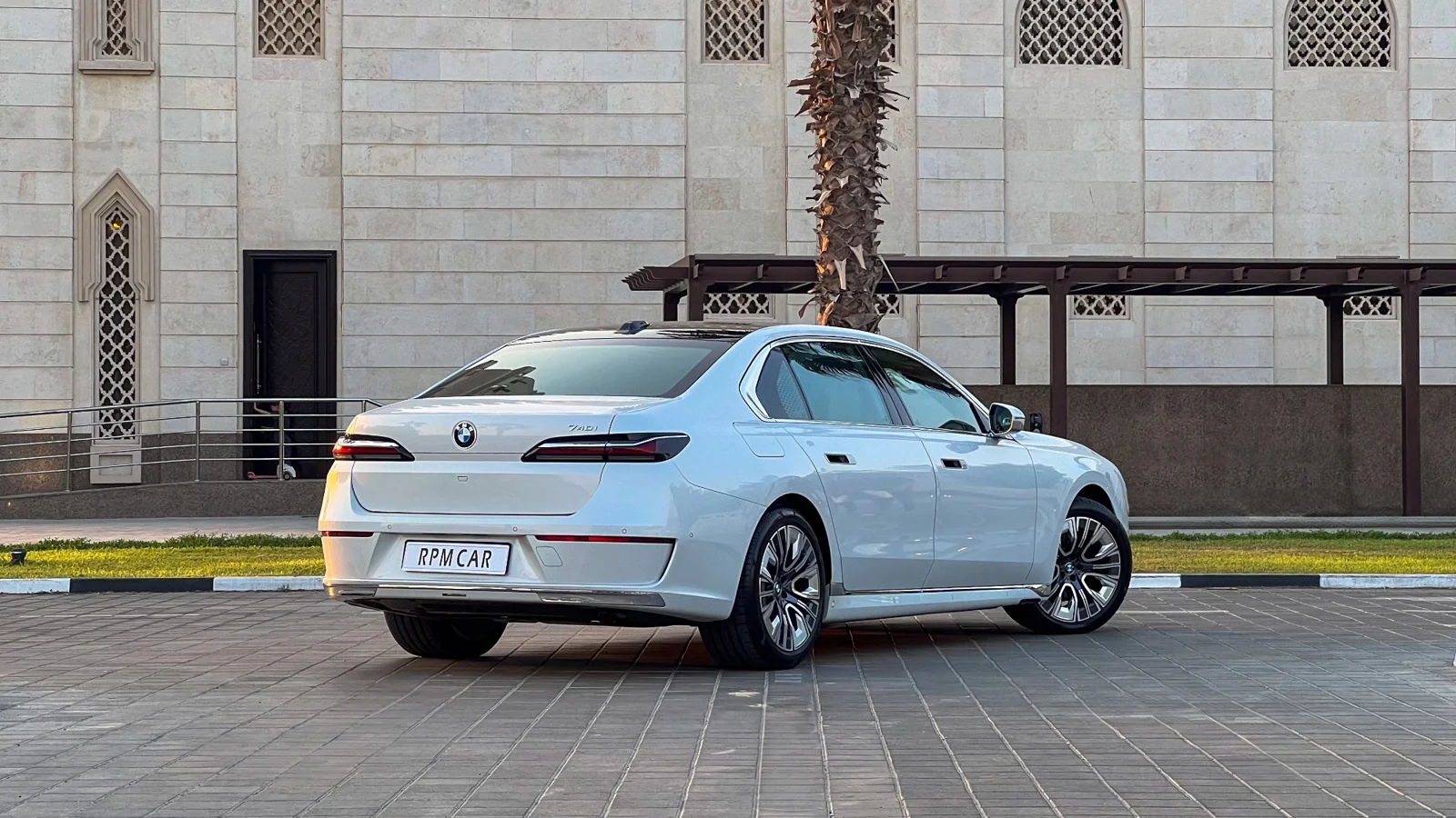 بي أم دبليو 7 SERIES 2024