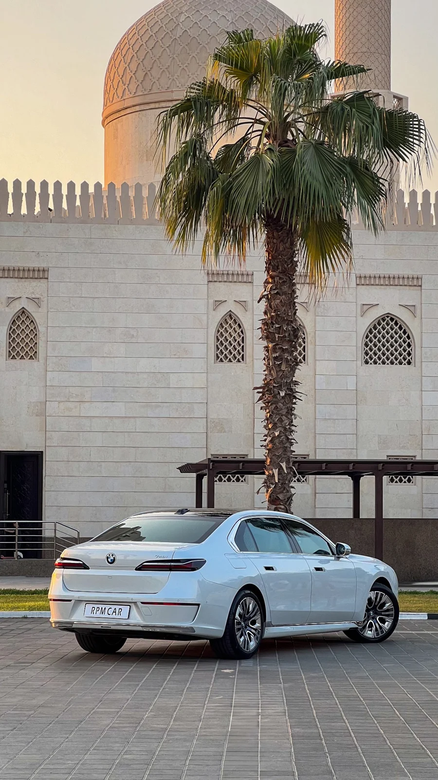 بي أم دبليو 7 SERIES 2024
