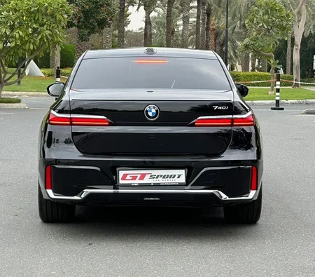 بي أم دبليو 7 SERIES 2024