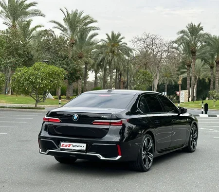 بي أم دبليو 7 SERIES 2024