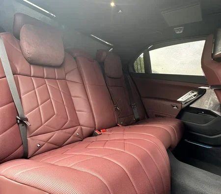 بي أم دبليو 7 SERIES 2024