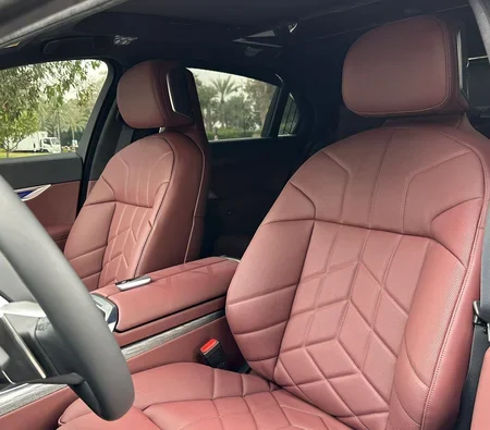 بي أم دبليو 7 SERIES 2024