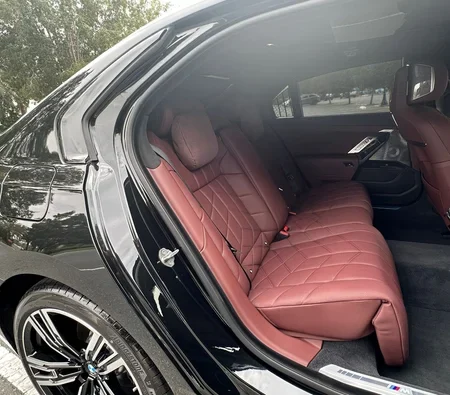 بي أم دبليو 7 SERIES 2024