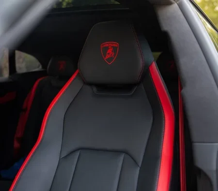 LAMBORGHINI URUS 2025