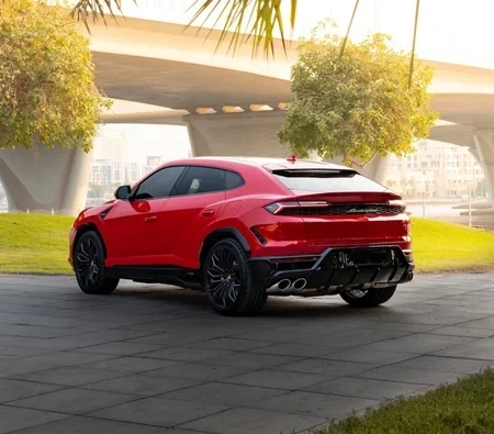 LAMBORGHINI URUS 2025