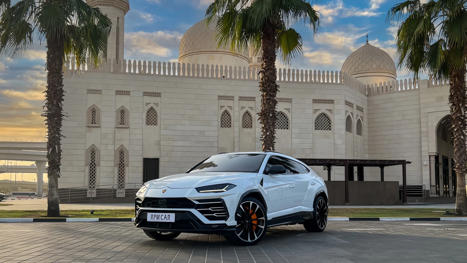 LAMBORGHINI URUS 2022