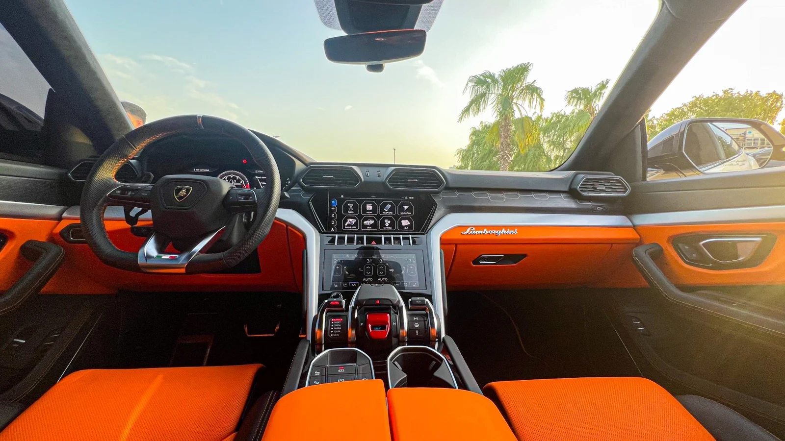 LAMBORGHINI URUS 2022