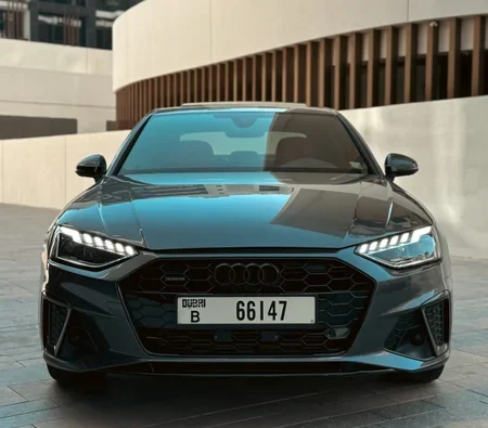 AUDI A4 2021