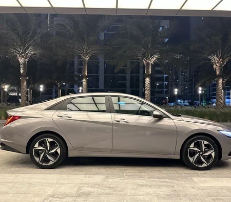 HYUNDAI ELANTRA 2024