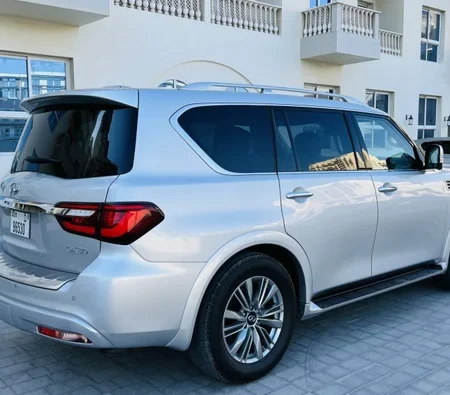 انفينتي QX80 2021