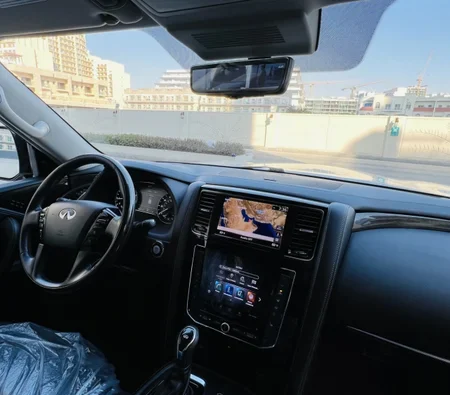 انفينتي QX80 2021