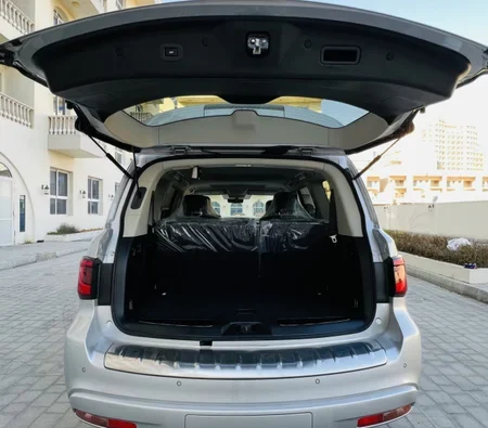 انفينتي QX80 2021