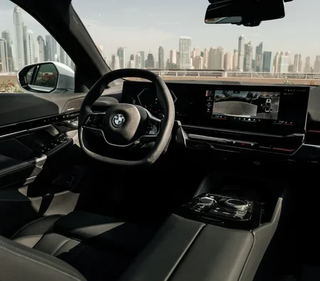 BMW 5 SERIES 2024