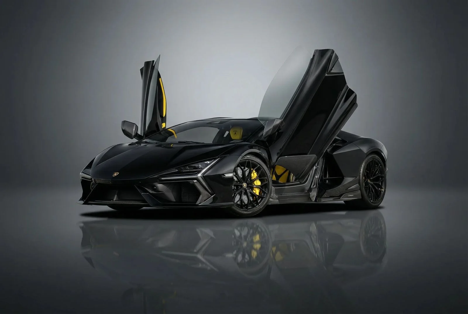 LAMBORGHINI Revuelto 2026