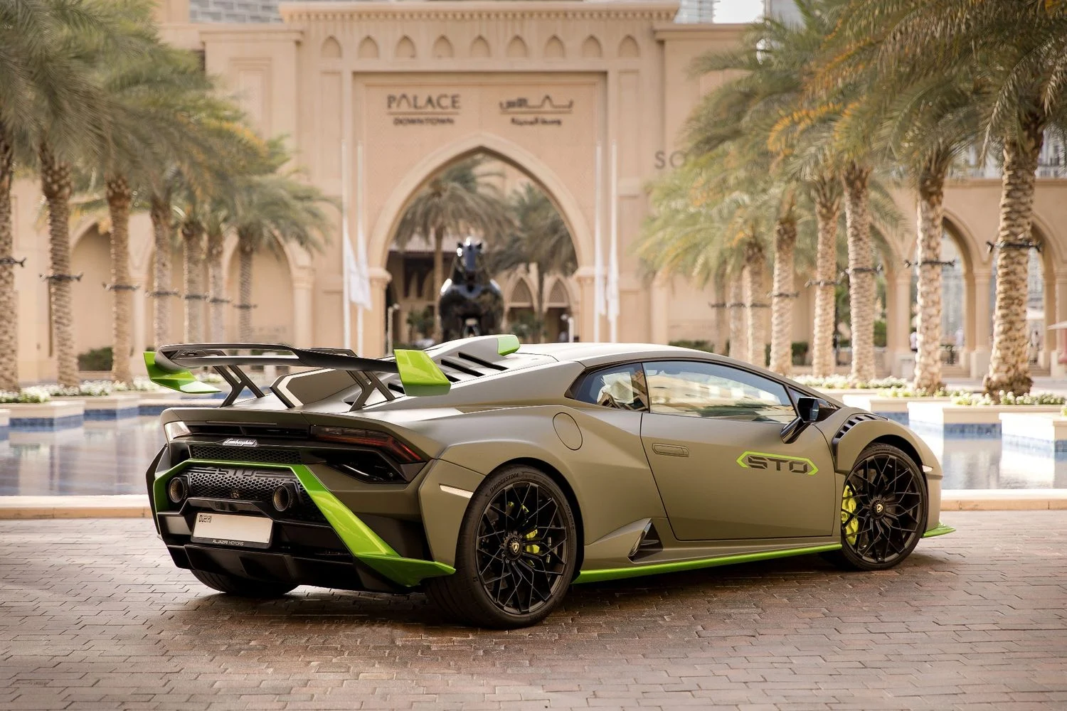 LAMBORGHINI HURACAN 2023