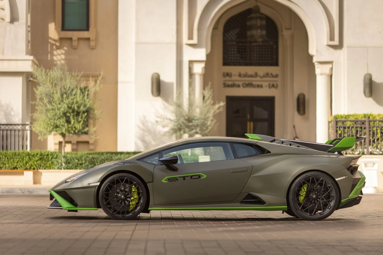 LAMBORGHINI HURACAN 2023