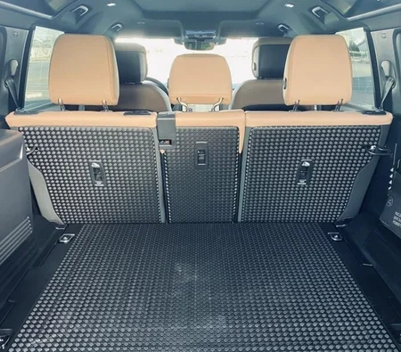 LAND ROVER DEFENDER 2026