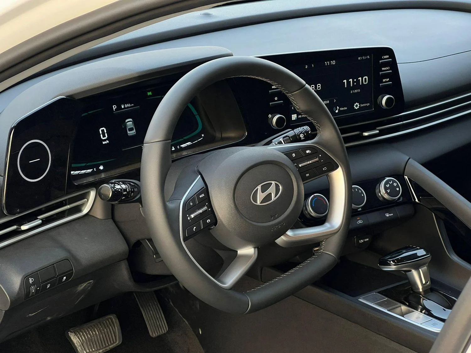 HYUNDAI ELANTRA 2024